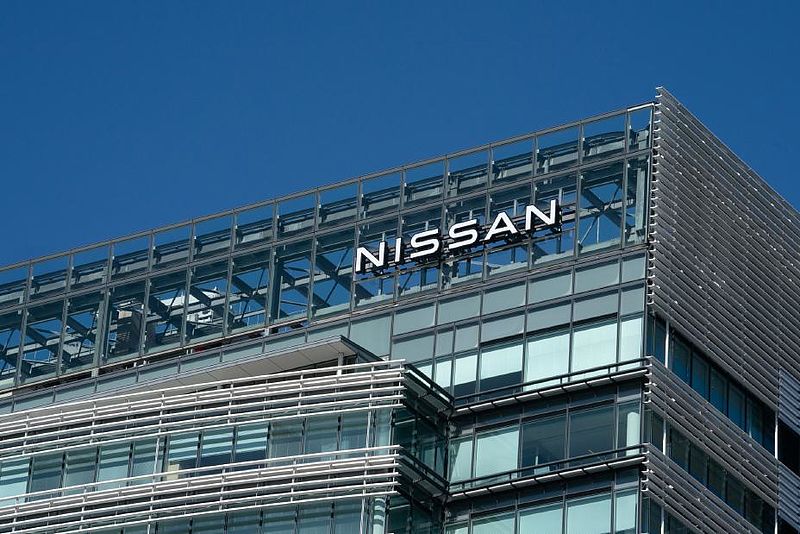 Nissan baut weltweites Management um